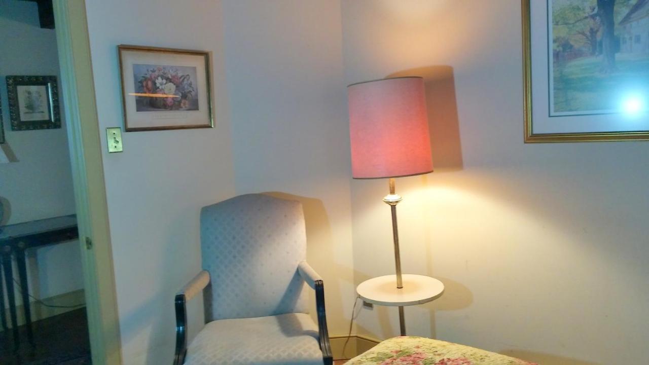1732 Folke Stone Bed And Breakfast West Chester Exteriér fotografie