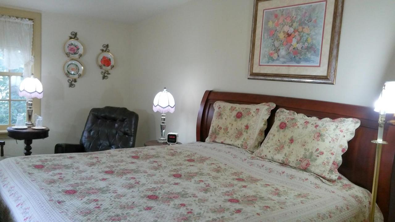 1732 Folke Stone Bed And Breakfast West Chester Exteriér fotografie